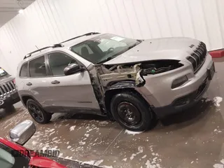 2017 Jeep Cherokee Sport with VIN 1C4PJMAB6HW557359, listed as a IAAI auction lot 41793093 with 194,400 mi miles. Bid and sale history available at carsss.com. Image 14.