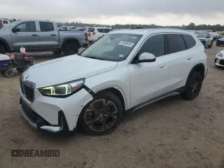 2023 BMW X1 xDrive28i z VIN WBX73EF04P5W53487, wystawiony jako Copart lot #50358425 z przebiegiem 20 015 mil mil oraz Szkoda całkowita • Salvage title. Historia ofert i sprzedaży dostępna na DreamBid. Obrazek 1.