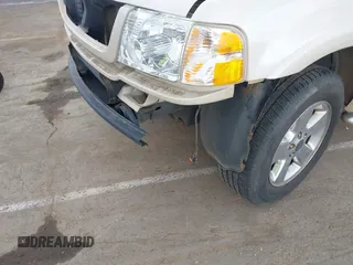 2005 Ford Explorer z VIN 1FMDU75K75ZA57352, wystawiony jako IAAI lot #42134980 z przebiegiem Nie podano mil oraz . Historia ofert i sprzedaży dostępna na DreamBid. Obrazek 19.