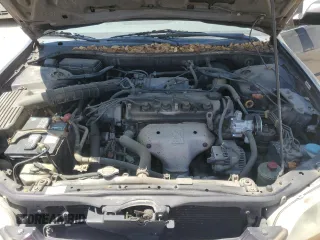 1999 Honda Accord EX z VIN JHMCG5654XC025631, wystawiony jako Copart lot #52139585 z przebiegiem 302 903 mil mil oraz Czysty tytuł • Clean title. Historia ofert i sprzedaży dostępna na DreamBid. Obrazek 11.
