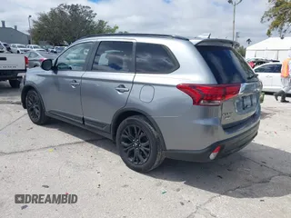 2018 Mitsubishi Outlander SE z VIN JA4AD3A38JZ020054, wystawiony jako IAAI lot #42100256 z przebiegiem 50 100 mil mil oraz . Historia ofert i sprzedaży dostępna na DreamBid. Obrazek 3.