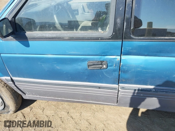 1993 Dodge Grand Caravan with VIN 1B4GH54R3PX606744, listed as a IAAI auction lot 42135204 with 159,517 mi miles and . Bid and sale history available at DreamBid. Image 13.