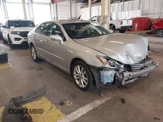 2012 Lexus ES 330 z VIN JTHBK1EG1C2479955, wystawiony jako IAAI lot #42221897 z przebiegiem 84 909 mil mil oraz . Historia ofert i sprzedaży dostępna na DreamBid. Obrazek 1.