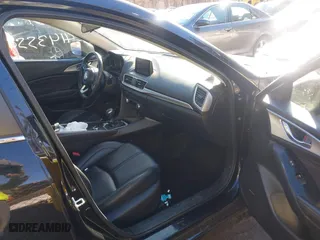 2018 Mazda Mazda3 4-Door Touring with VIN 3MZBN1V31JM200853, listed as a IAAI auction lot 41435526 with 91,684 mi miles. Bid and sale history available at carsss.com. Image 5.