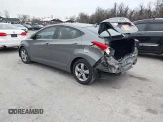 2013 Hyundai Elantra GLS z VIN 5NPDH4AE8DH383903, wystawiony jako IAAI lot #41104952 z przebiegiem 98 747 mil mil oraz . Historia ofert i sprzedaży dostępna na DreamBid. Obrazek 3.