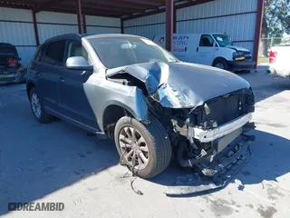 2013 Audi Q5 Premium with VIN WA1CFAFP0DA065060, listed as a IAAI auction lot 41720542 with 104,656 mi miles. Bid and sale history available at carsss.com. Image 1.