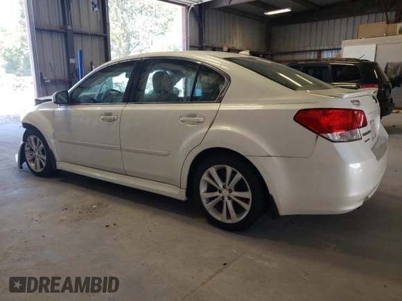 2014 Subaru Legacy z VIN 4S3BMCN67E3027388, wystawiony jako Copart lot #61457714 z przebiegiem Nie podano mil oraz Szkoda całkowita • Salvage title. Historia ofert i sprzedaży dostępna na DreamBid. Obrazek 2.