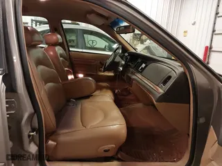 1995 Ford Crown Victoria LX with VIN 2FALP74W0SX195270, listed as a IAAI auction lot 41840082 with 139,967 mi miles. Bid and sale history available at carsss.com. Image 5.