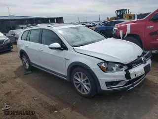 2017 Volkswagen Golf Alltrack S with VIN 3VWH17AU0HM544353, listed as a Copart auction lot 68703524 with 42,520 mi miles and Salvage Title. Bid and sale history available at carsss.com. Image 4.