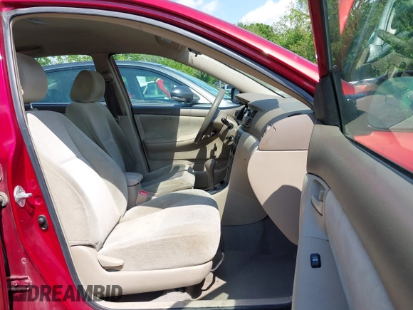 2006 Toyota Corolla CE z VIN 1NXBR32E06Z651716, wystawiony jako IAAI lot #42204869 z przebiegiem 169 393 mil mil oraz . Historia ofert i sprzedaży dostępna na DreamBid. Obrazek 5.
