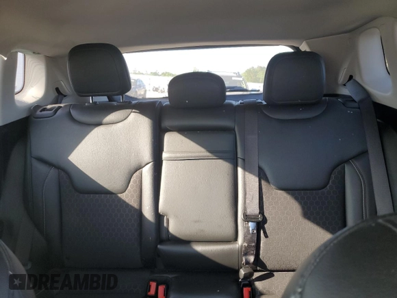 2020 Jeep Compass Latitude with VIN 3C4NJDBB0LT101376, listed as a Copart auction lot 52676275 with 35,965 mi miles and Salvage title. Bid and sale history available at DreamBid. Image 10.