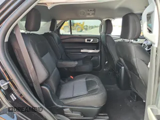 2023 Ford Explorer XLT with VIN 1FMSK7DH9PGC37708, listed as a Copart auction lot 60152715 with 17,697 mi miles and Salvage title. Bid and sale history available at DreamBid. Image 11.