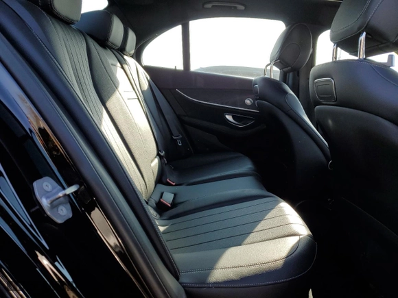 2018 Mercedes-Benz E-Class E 300 with VIN WDDZF4KB2JA460614, listed as a Copart auction lot 48677205 with 0 mi miles and Salvage Title. Bid and sale history available at carsss.com. Image 10.