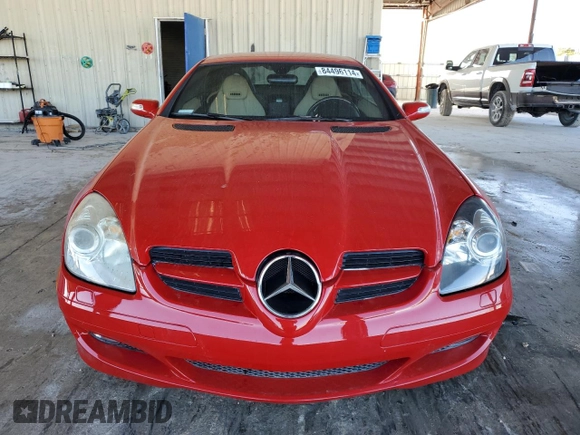 2008 Mercedes-Benz SLK 350 с VIN WDBWK56FX8F189180, выставлен на аукционе Copart как лот 84496114 с пробегом 82 377 миль миль и Списание • Salvage title. История ставок и продаж доступна на DreamBid. Изображение 5.