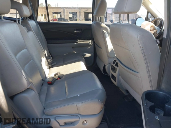 2018 Honda Pilot EX-L with VIN 5FNYF5H58JB013113, listed as a IAAI auction lot 41313206 with 125,825 mi miles. Bid and sale history available at carsss.com. Image 8.