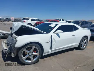 2014 Chevrolet Camaro LT z VIN 2G1FB1E31E9134616, wystawiony jako IAAI lot #41862352 z przebiegiem 115 300 mil mil oraz . Historia ofert i sprzedaży dostępna na DreamBid. Obrazek 15.
