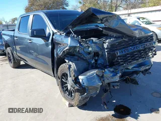 2020 Chevrolet Silverado 1500 Custom with VIN 3GCPWBEF3LG143871, listed as a IAAI auction lot 40922866 with 95,940 mi miles. Bid and sale history available at carsss.com. Image 1.