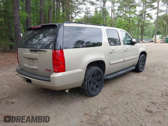 2008 GMC Yukon XL SLT 4SB with VIN 1GKFC16J28R107117, listed as a IAAI auction lot 42094539 with 197,311 mi miles and . Bid and sale history available at carsss.com. Image 4.
