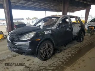 2012 Porsche Cayenne S с VIN WP1AB2A22CLA44593, выставлен на аукционе Copart как лот 53757185 с пробегом Не указан миль и На запчасти • Non repairable. История ставок и продаж доступна на DreamBid. Изображение 1.