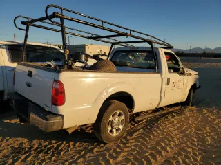 2016 Ford Super Duty F-250 SRW XL with VIN 1FTBF2A69GEB77598, listed as a Copart auction lot 83483424 with 0 mi miles and Salvage Title. Bid and sale history available at carsss.com. Image 3.