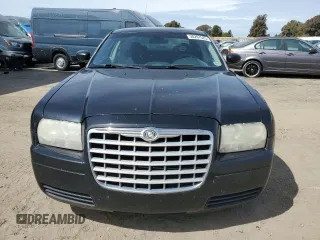 2006 Chrysler 300 with VIN 2C3KA43R26H127154, listed as a Copart auction lot 50207525 with 199,828 mi miles and Clean Title. Bid and sale history available at carsss.com. Image 5.