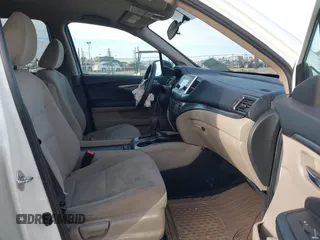 2016 Honda Pilot LX with VIN 5FNYF6H1XGB009768, listed as a IAAI auction lot 41666109 with 137,733 mi miles. Bid and sale history available at carsss.com. Image 5.