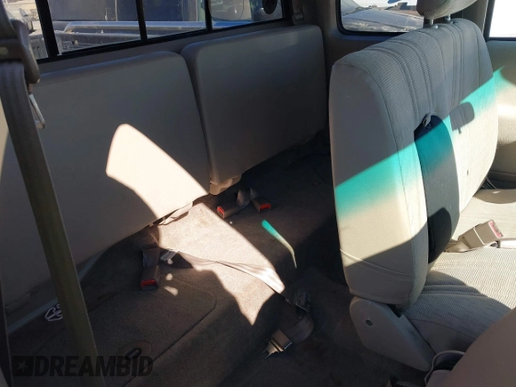 1997 Toyota T100 DX z VIN JT4TN12D9V0037897, wystawiony jako IAAI lot #41737986 z przebiegiem 233 106 mil mil oraz . Historia ofert i sprzedaży dostępna na DreamBid. Obrazek 8.