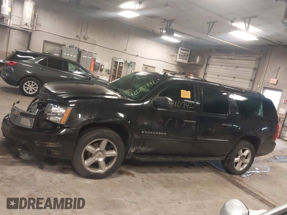 2008 Chevrolet Suburban LT w/3LT with VIN 1GNFK16388J153783, listed as a IAAI auction lot 42080742 with 301,158 mi miles. Bid and sale history available at carsss.com. Image 14.