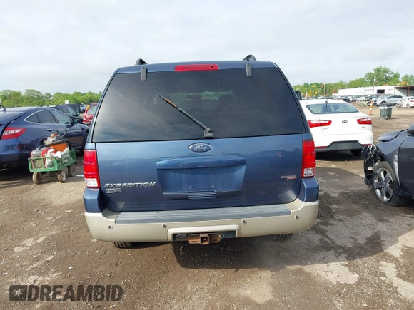 2006 Ford Expedition Eddie Bauer z VIN 1FMFU18536LA22209, wystawiony jako IAAI lot #42241459 z przebiegiem 121 600 mil mil oraz . Historia ofert i sprzedaży dostępna na DreamBid. Obrazek 16.