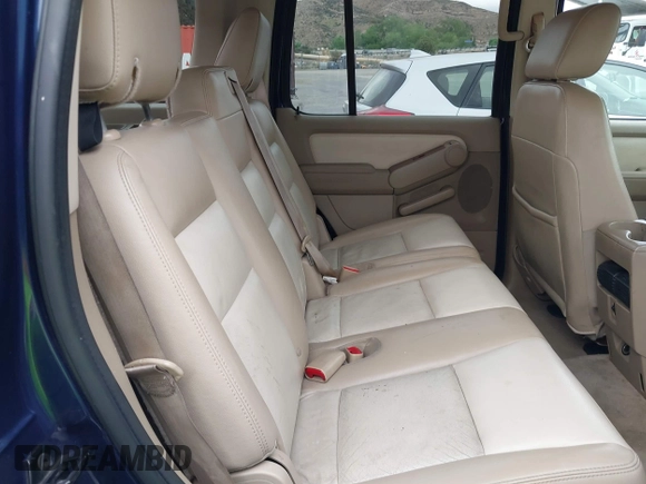 2008 Ford Explorer Eddie Bauer z VIN 1FMEU64E58UA04659, wystawiony jako IAAI lot #42013830 z przebiegiem 127 317 mil mil oraz . Historia ofert i sprzedaży dostępna na DreamBid. Obrazek 8.