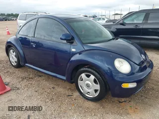 2000 Volkswagen Beetle with VIN 3VWBA21C0YM496613, listed as a IAAI auction lot 42747347 with 86,492 mi miles and . Bid and sale history available at DreamBid. Image 1.