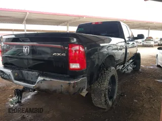 2015 Ram 2500 Tradesman z VIN 3C6UR5HL6FG673440, wystawiony jako IAAI lot #42031986 z przebiegiem 133 308 mil mil oraz . Historia ofert i sprzedaży dostępna na DreamBid. Obrazek 4.