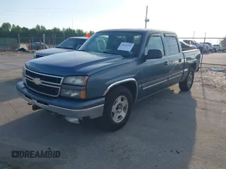 2006 Chevrolet Silverado 1500 LT2 with VIN 2GCEC13Z761347531, listed as a IAAI auction lot 42121593 with 344,438 mi miles. Bid and sale history available at carsss.com. Image 2.