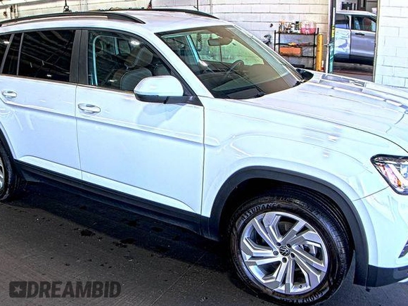 2023 Volkswagen Atlas SE с VIN 1V2HR2CA7PC526707, выставлен на аукционе IAAI как лот 42854241 с пробегом 28 220 миль миль и . История ставок и продаж доступна на DreamBid. Изображение 13.