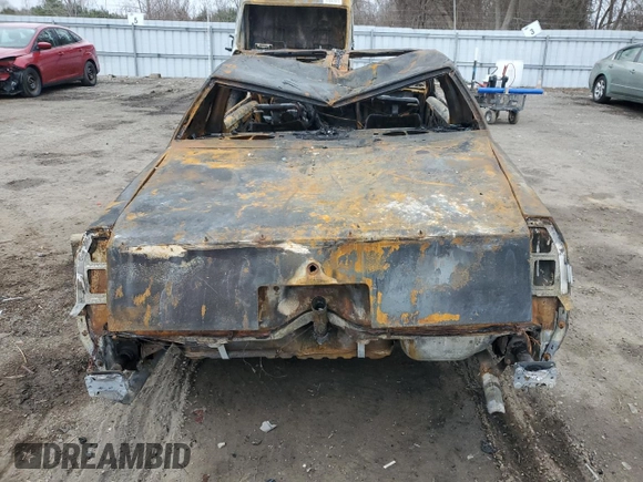 1987 Chevrolet Monte Carlo с VIN 1G1GZ11G2HP106631, выставлен на аукционе Copart как лот 50216785 с пробегом Не указан миль и На запчасти • Non repairable. История ставок и продаж доступна на DreamBid. Изображение 6.