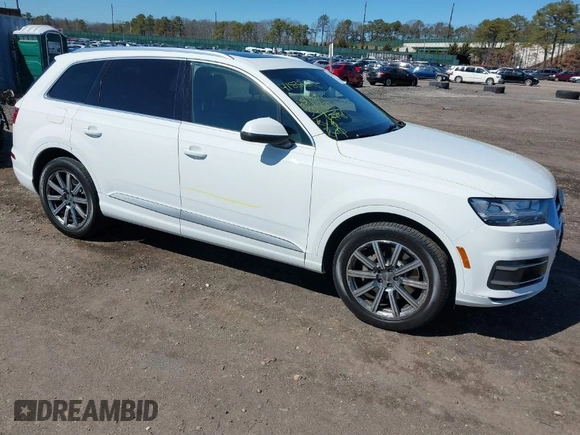 2018 Audi Q7 Premium Plus with VIN WA1LHAF71JD003915, listed as a IAAI auction lot 41837673 with 83,133 mi miles. Bid and sale history available at carsss.com. Image 1.