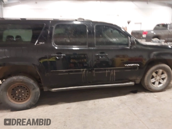 2013 GMC Yukon XL SLT z VIN 1GKS2KE78DR299361, wystawiony jako IAAI lot #41716354 z przebiegiem 283 195 mil mil oraz . Historia ofert i sprzedaży dostępna na DreamBid. Obrazek 14.