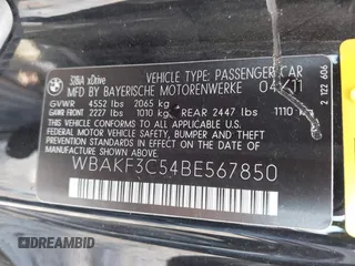 2011 BMW 3 Series 328i xDrive z VIN WBAKF3C54BE567850, wystawiony jako IAAI lot #42295138 z przebiegiem Nie podano mil oraz . Historia ofert i sprzedaży dostępna na DreamBid. Obrazek 9.