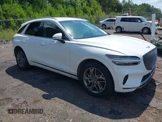 2025 Genesis GV70 2.5T with VIN KMUMADTB8SU213077, listed as a IAAI auction lot 42642854 with 13,762 mi miles and . Bid and sale history available at DreamBid. Image 1.