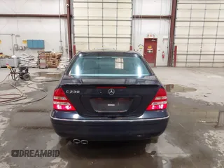 2007 Mercedes-Benz C 230 Sport с VIN WDBRF52H97F930409, выставлен на аукционе IAAI как лот 42504108 с пробегом 124 944 миль миль и . История ставок и продаж доступна на DreamBid. Изображение 16.