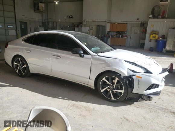 2021 Hyundai Sonata SEL Plus with VIN 5NPEJ4J29MH073659, listed as a Copart auction lot 51377955 with 110,800 mi miles and Salvage Title. Bid and sale history available at DreamBid. Image 4.