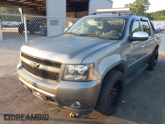2009 Chevrolet Avalanche LTZ with VIN 3GNFK320X9G207224, listed as a IAAI auction lot 42583268 with 252,397 mi miles and . Bid and sale history available at DreamBid. Image 17.