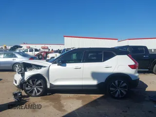 2021 Volvo XC40 z VIN YV4ED3URXM2538118, wystawiony jako IAAI lot #41644875 z przebiegiem 52 274 mil mil oraz . Historia ofert i sprzedaży dostępna na DreamBid. Obrazek 14.