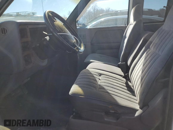 1995 Dodge Dakota z VIN 1B7GL23X7SS250840, wystawiony jako Copart lot #87114384 z przebiegiem 123 860 mil mil oraz Czysty tytuł • Clean title. Historia ofert i sprzedaży dostępna na DreamBid. Obrazek 7.