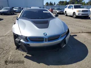 2017 BMW i8 z VIN WBY2Z2C37HV676698, wystawiony jako Copart lot #46544875 z przebiegiem 76 543 mil mil oraz Szkoda całkowita • Salvage title. Historia ofert i sprzedaży dostępna na DreamBid. Obrazek 5.