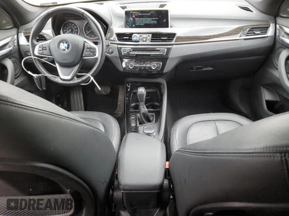 2016 BMW X1 xDrive28i z VIN WBXHT3C30GP883538, wystawiony jako Copart lot #46283315 z przebiegiem 70 696 mil mil oraz Szkoda całkowita • Salvage title. Historia ofert i sprzedaży dostępna na DreamBid. Obrazek 8.