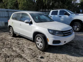2013 Volkswagen Tiguan SE with VIN WVGAV3AX9DW575926, listed as a Copart auction lot 85048984 with 117,986 mi miles and Clean title. Bid and sale history available at DreamBid. Image 4.
