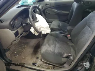 2001 Nissan Sentra GXE z VIN 3N1CB51D01L466508, wystawiony jako Copart lot #42597405 z przebiegiem 185 670 mil mil oraz Szkoda całkowita • Salvage title. Historia ofert i sprzedaży dostępna na DreamBid. Obrazek 7.