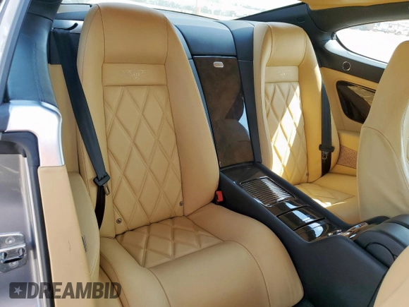 2006 Bentley Continental GT GT z VIN SCBCR63W96C038598, wystawiony jako Copart lot #57393355 z przebiegiem 35 297 mil mil oraz Czysty tytuł • Clean title. Historia ofert i sprzedaży dostępna na DreamBid. Obrazek 10.