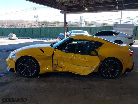 2021 Toyota GR Supra 3.0 with VIN WZ1DB0C03MW042951, listed as a IAAI auction lot 41900583 with 16,695 mi miles. Bid and sale history available at carsss.com. Image 15.